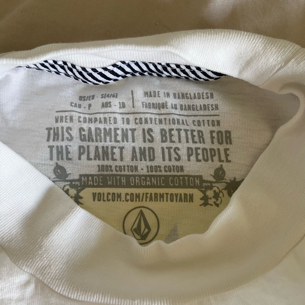 Volcom top - Picture 3 of 3